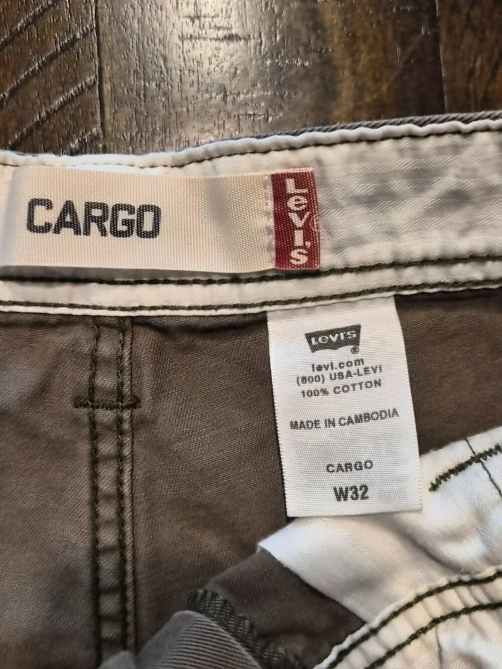 Vintage Levis Cargo Shorts Men 32 Olive Green Canvas 100% Cotton Work Y2K G595